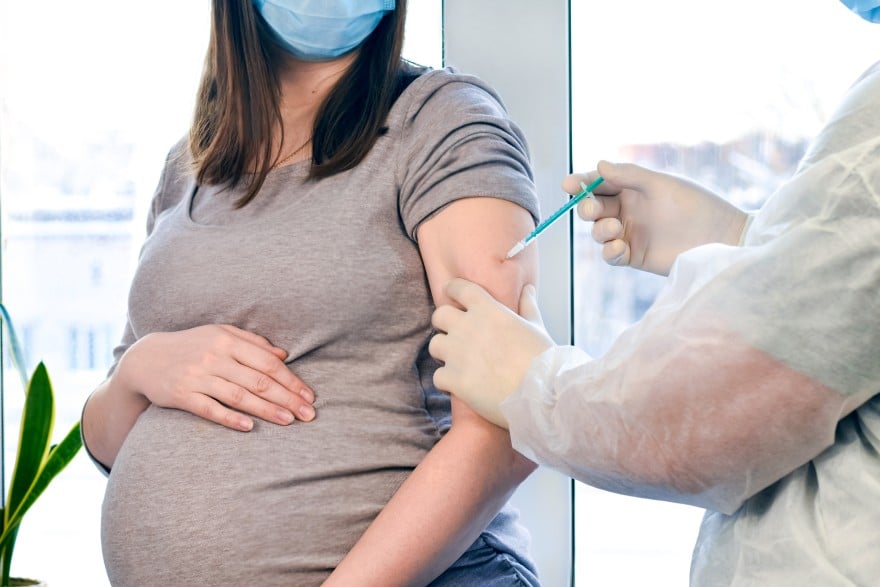 Resposta à vacina COVID-19 em mulheres grávidas e lactantes