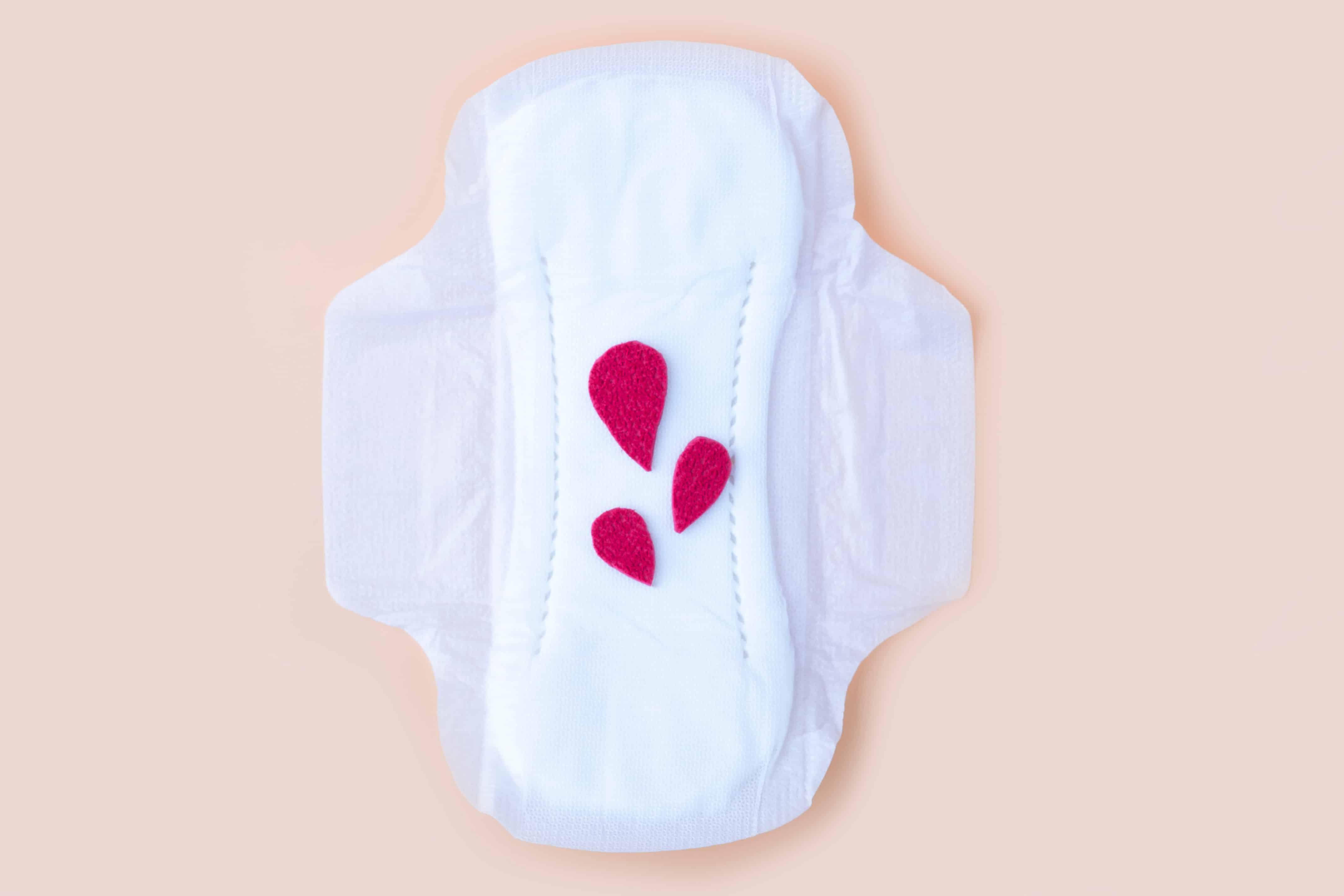 É normal menstruar 2 vezes no mês? (e outras 10 dúvidas comuns