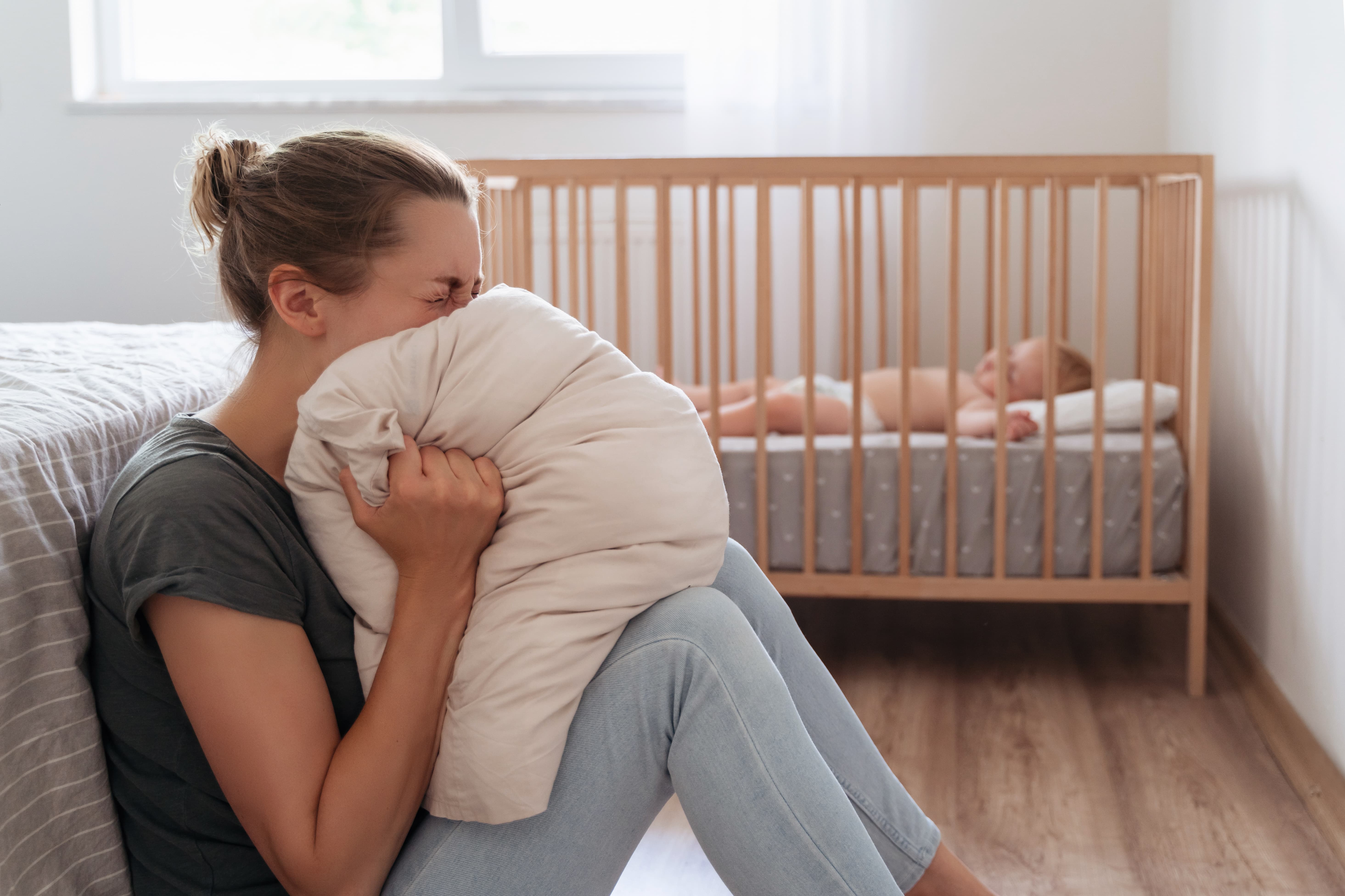 Depressão pós-parto: conheça as causas, sintomas e tratamentos